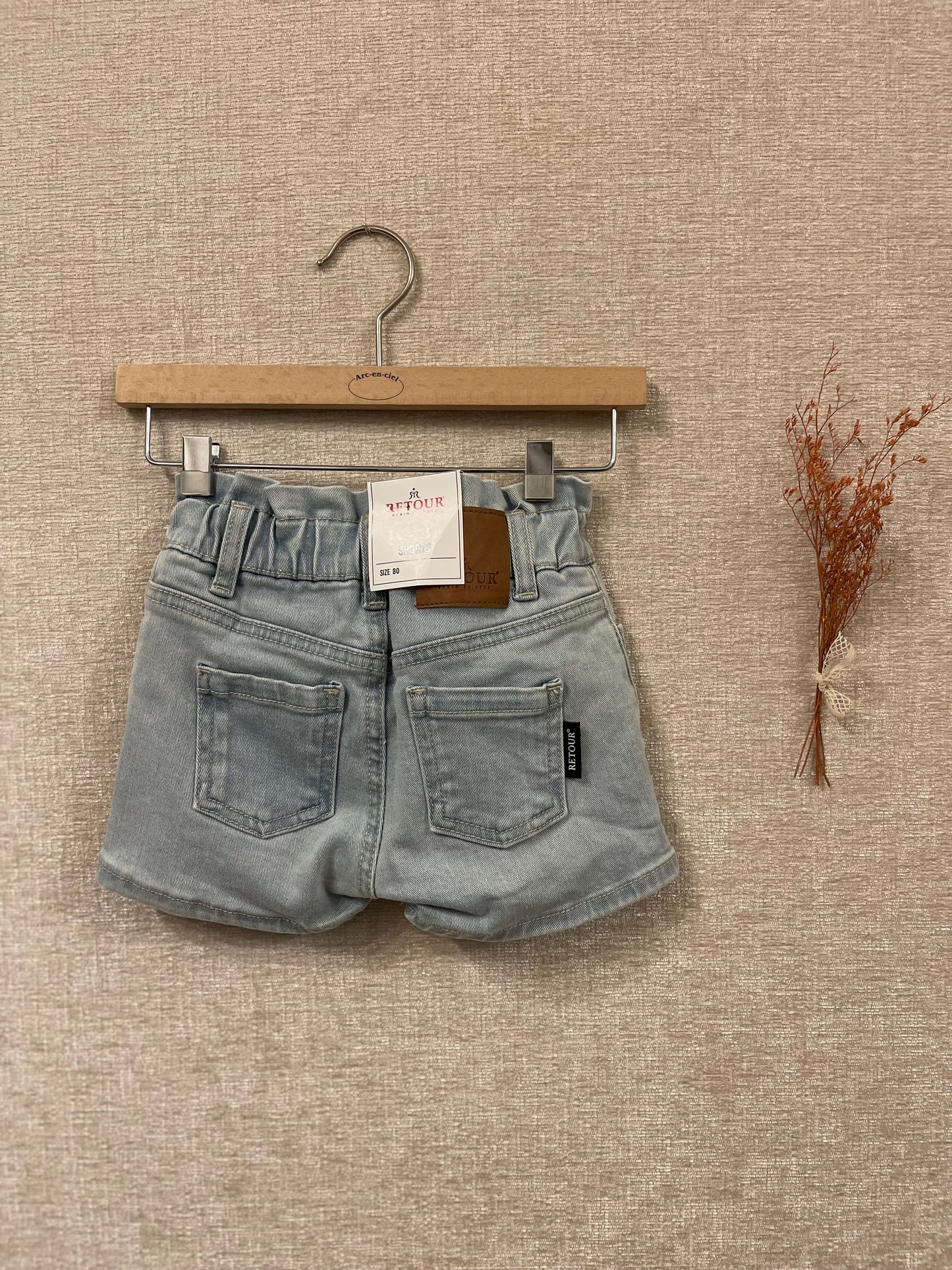 Pantaloncino fiorellini ricamati
