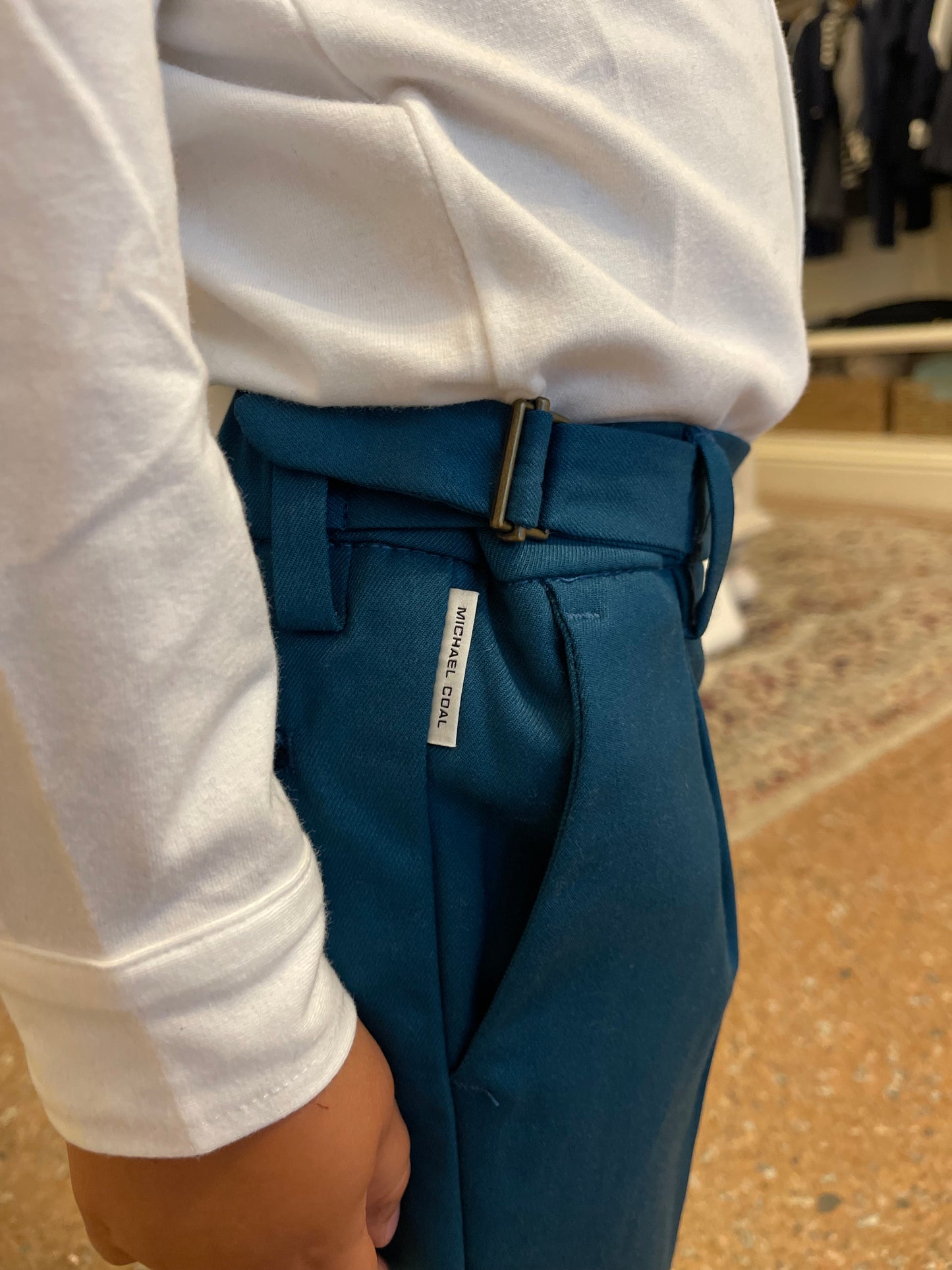 Pantalone con dettaglio sartoriale