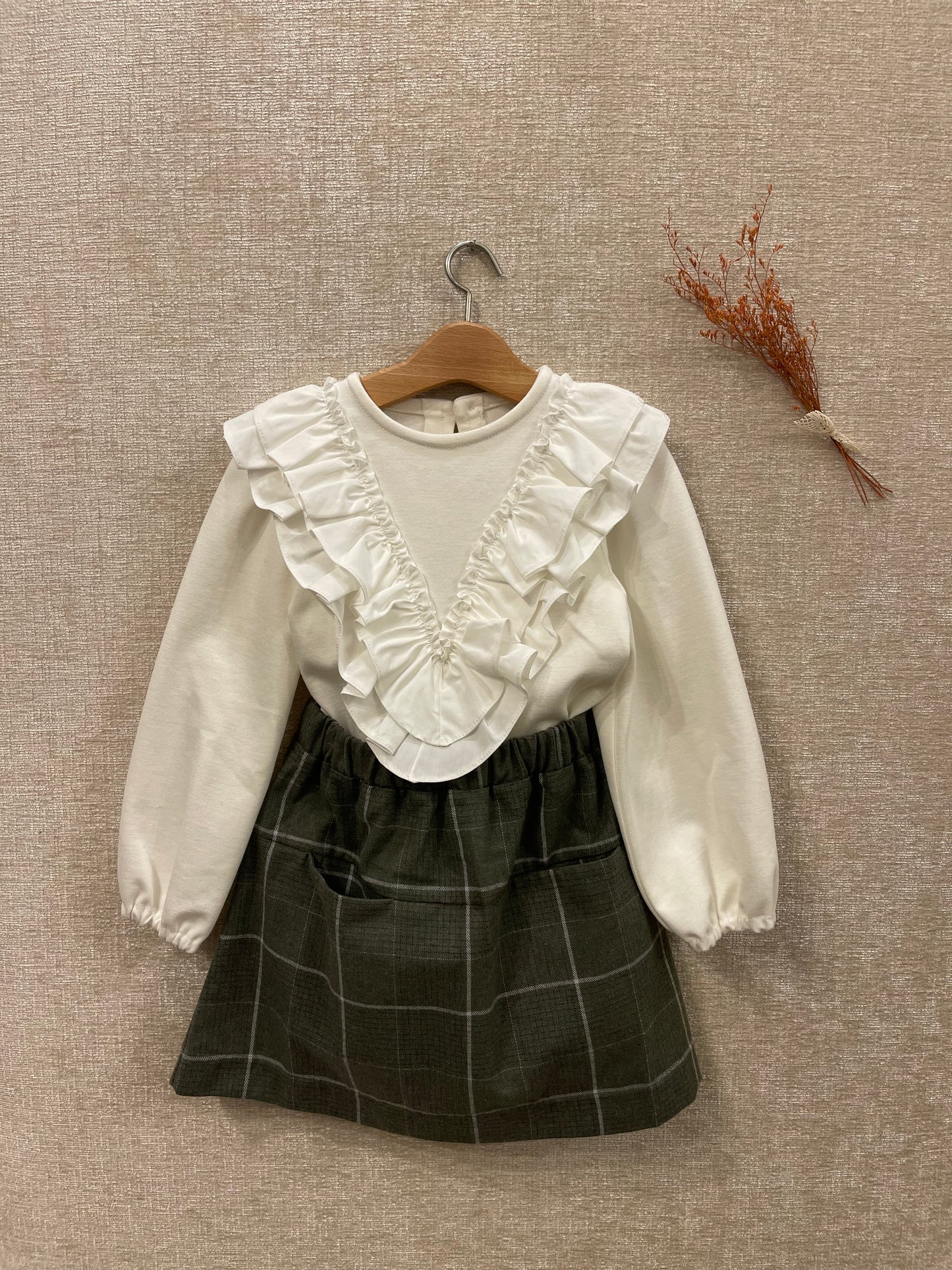 Maglione con doppio volant