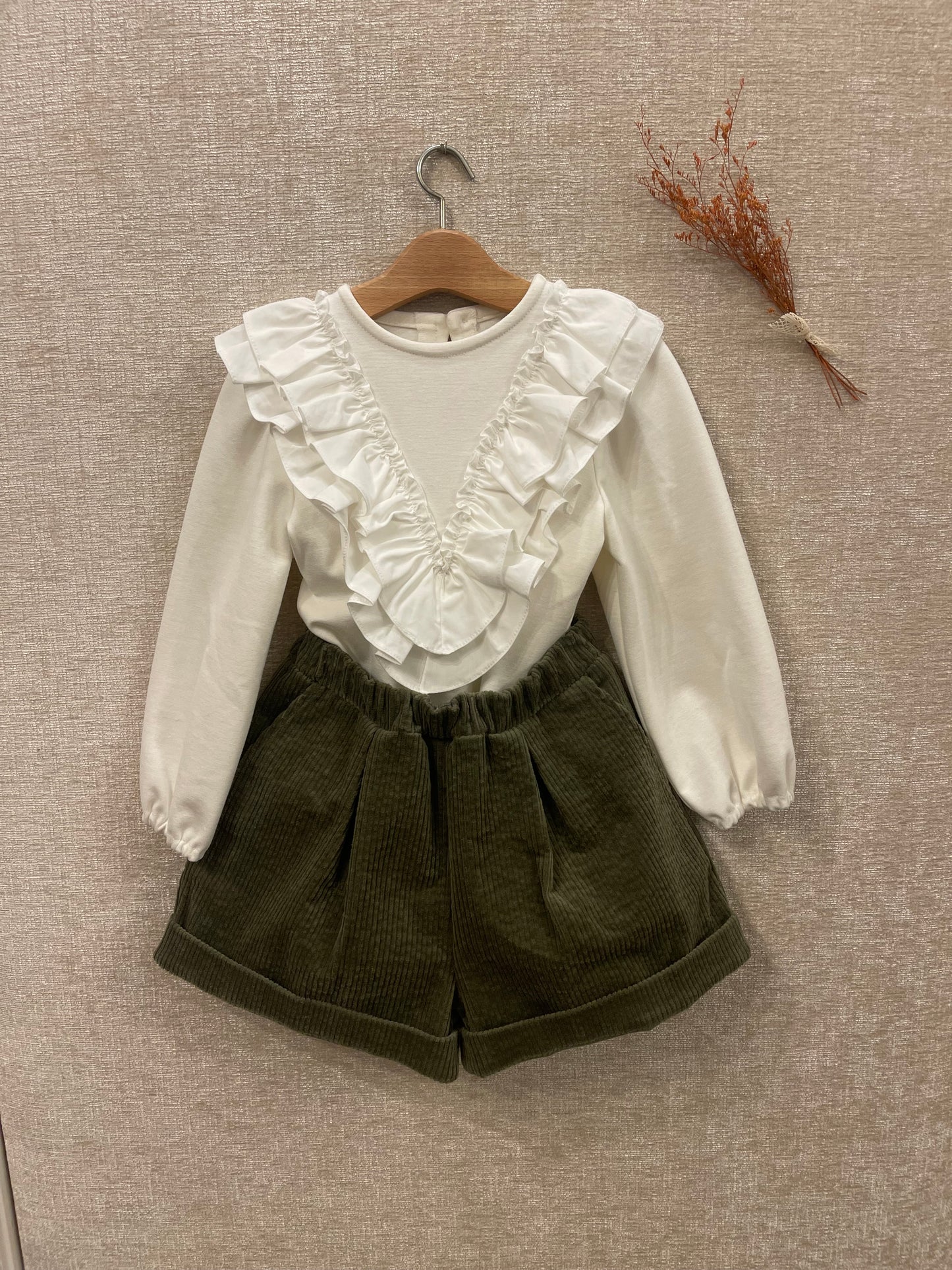 Maglione con doppio volant